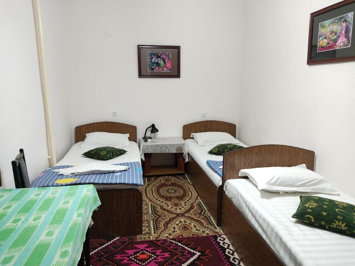 Hotel Nazira & Azizbek Bukhara Esterno foto
